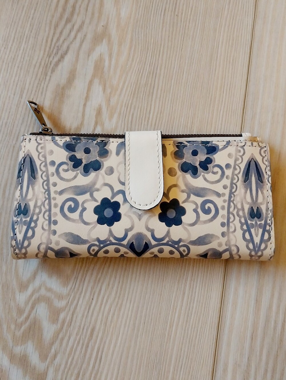 Patricia Nash Nazari Wallet